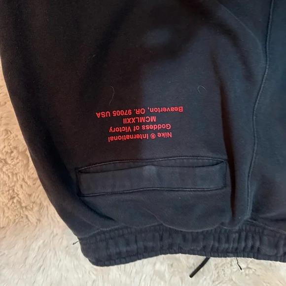 Nike Jogger Sweatpants - Picture 4 of 4